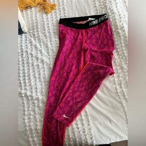 Nike pro girls leggings